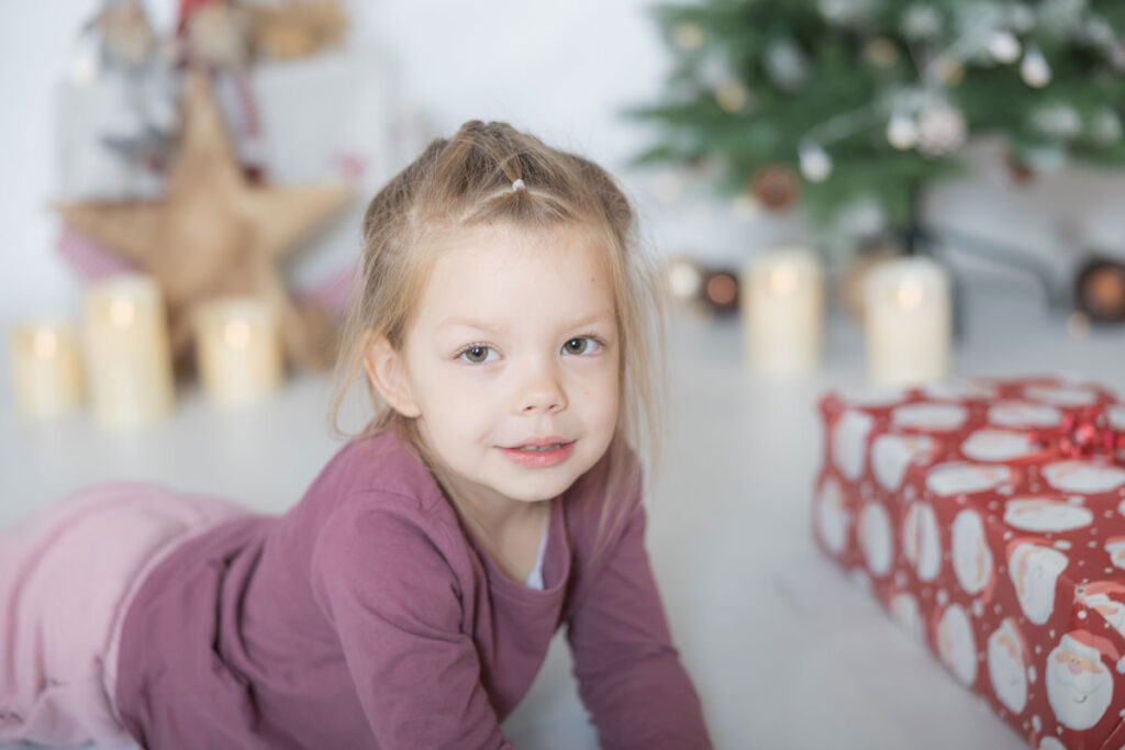 Weihnachtliches Fotoshooting in Dresden mit der Familie und Kind