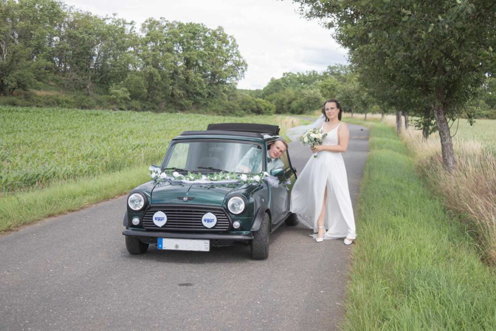 Brautpaarfotos Meissen - Auto - Paar