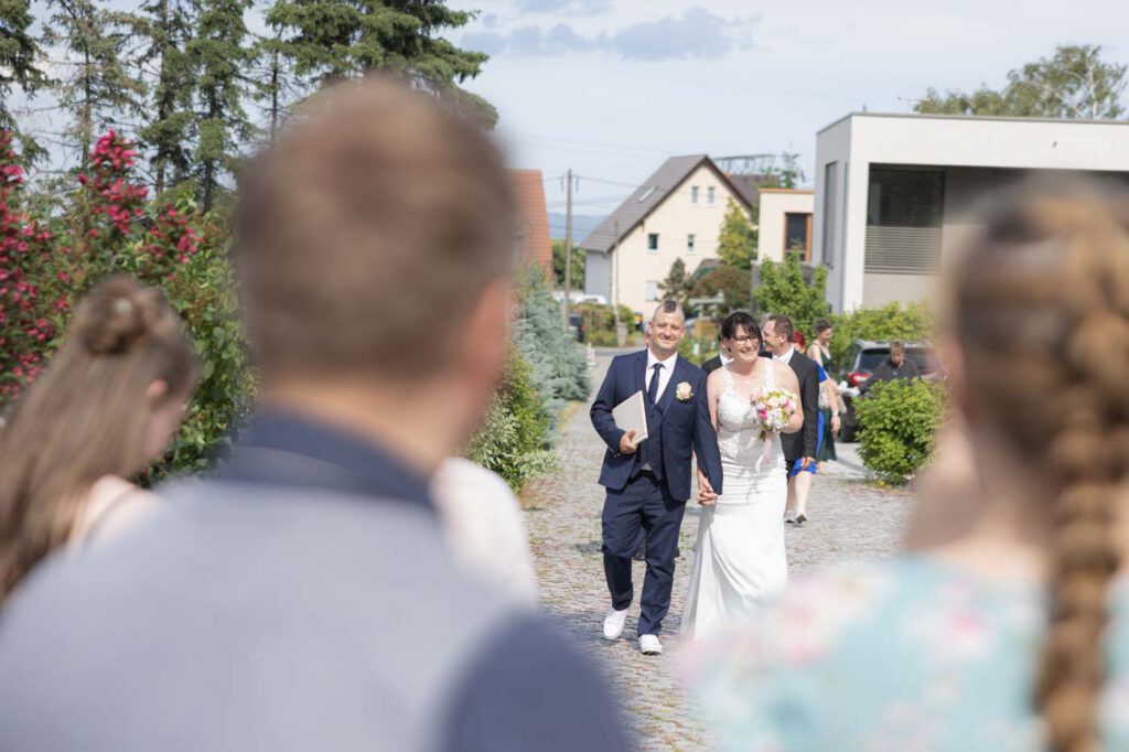 Ankunft des Brautpaares an der Ockerwitzer Hochbehälter und Empfang durch die Gäste